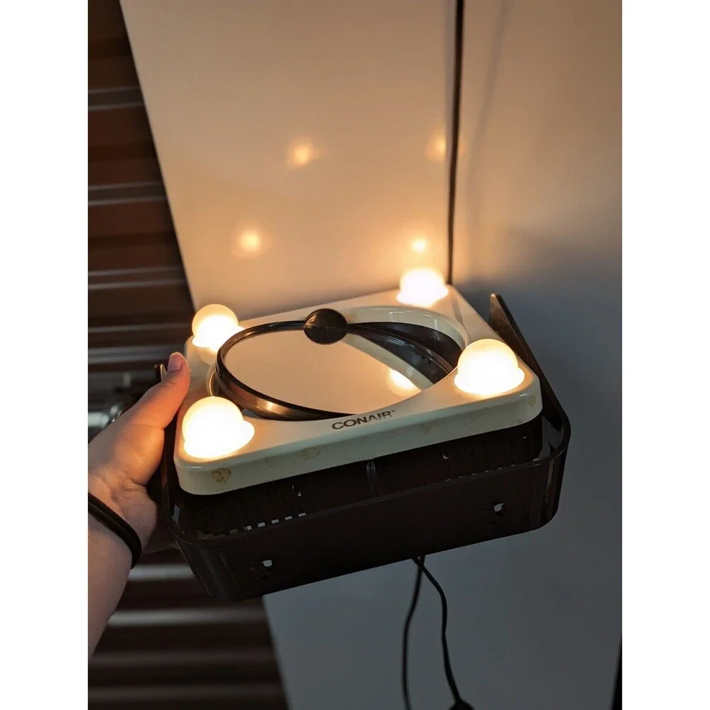 Vintage CONAIR True Reflection Lightable 2‎ Sided Magnifying Mirror